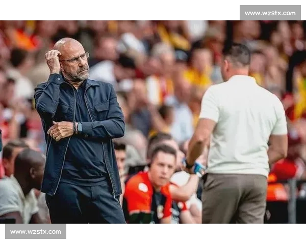 德斯特绝杀 + 佩里西奇造乌龙,埃因霍温 2-1 逆转前进之鹰夺第 15 座荷超杯! 德斯特绝杀 + 佩里西奇造乌龙,埃因霍温 2-1 逆转前进之鹰夺第 15 座荷超杯!